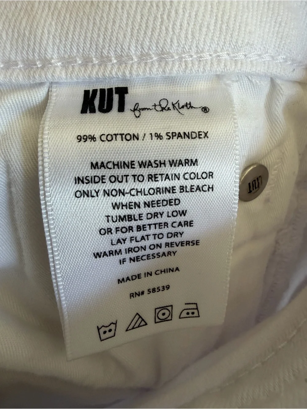 Kut from the Kloth White Diana Mid Rise Skinny Jeans 6
